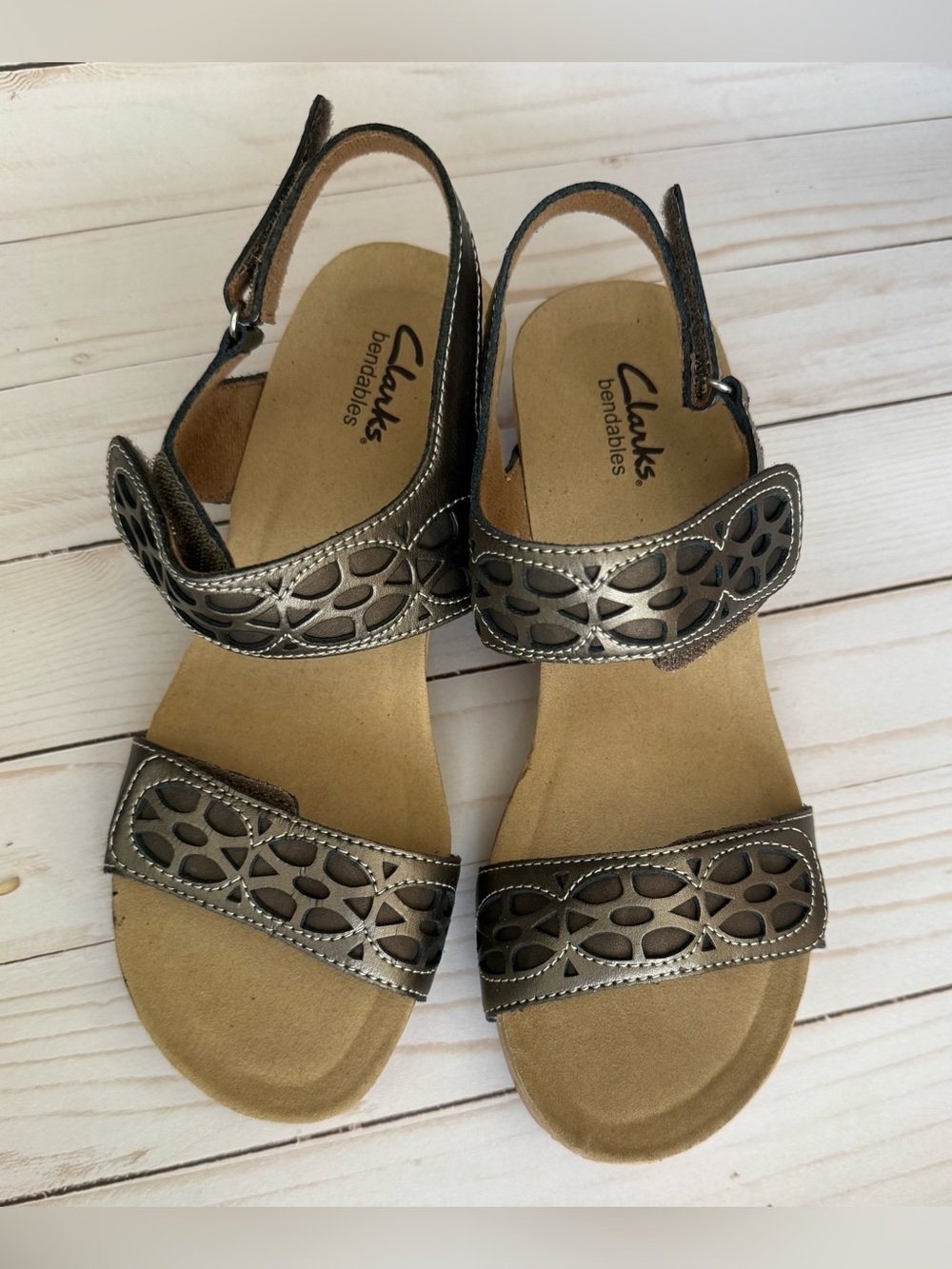 Clarks Bendables 65833 Gold Bronze Slingback Wedge Sandals Size 7